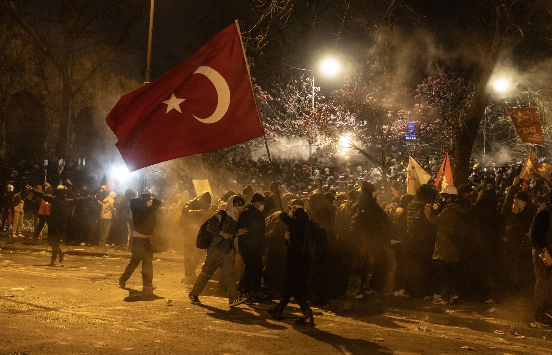 Contas na rede X de manifestantes na Turquia bloqueadas por ordem judicial