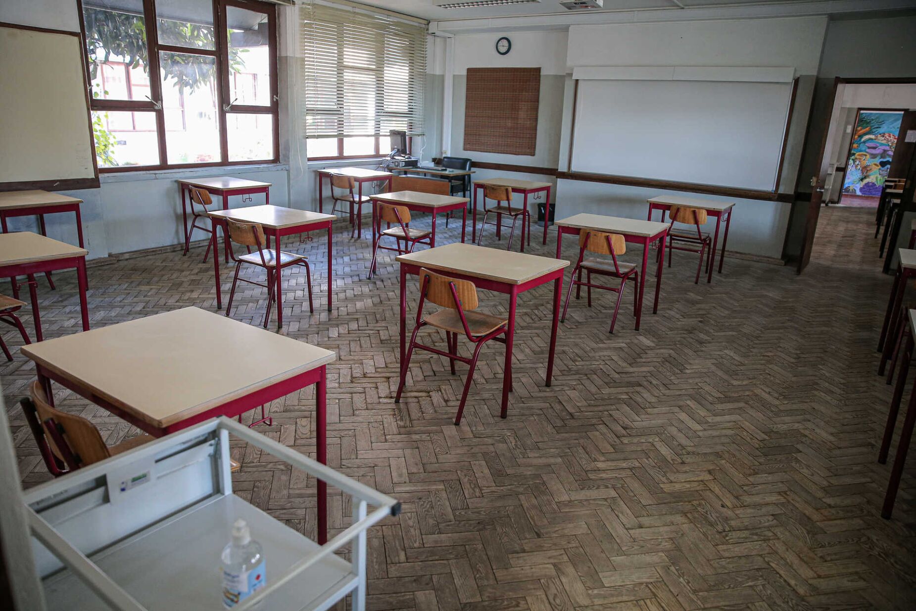 FNE pede que Governo "devolva a tranquilidade necessária às escolas”