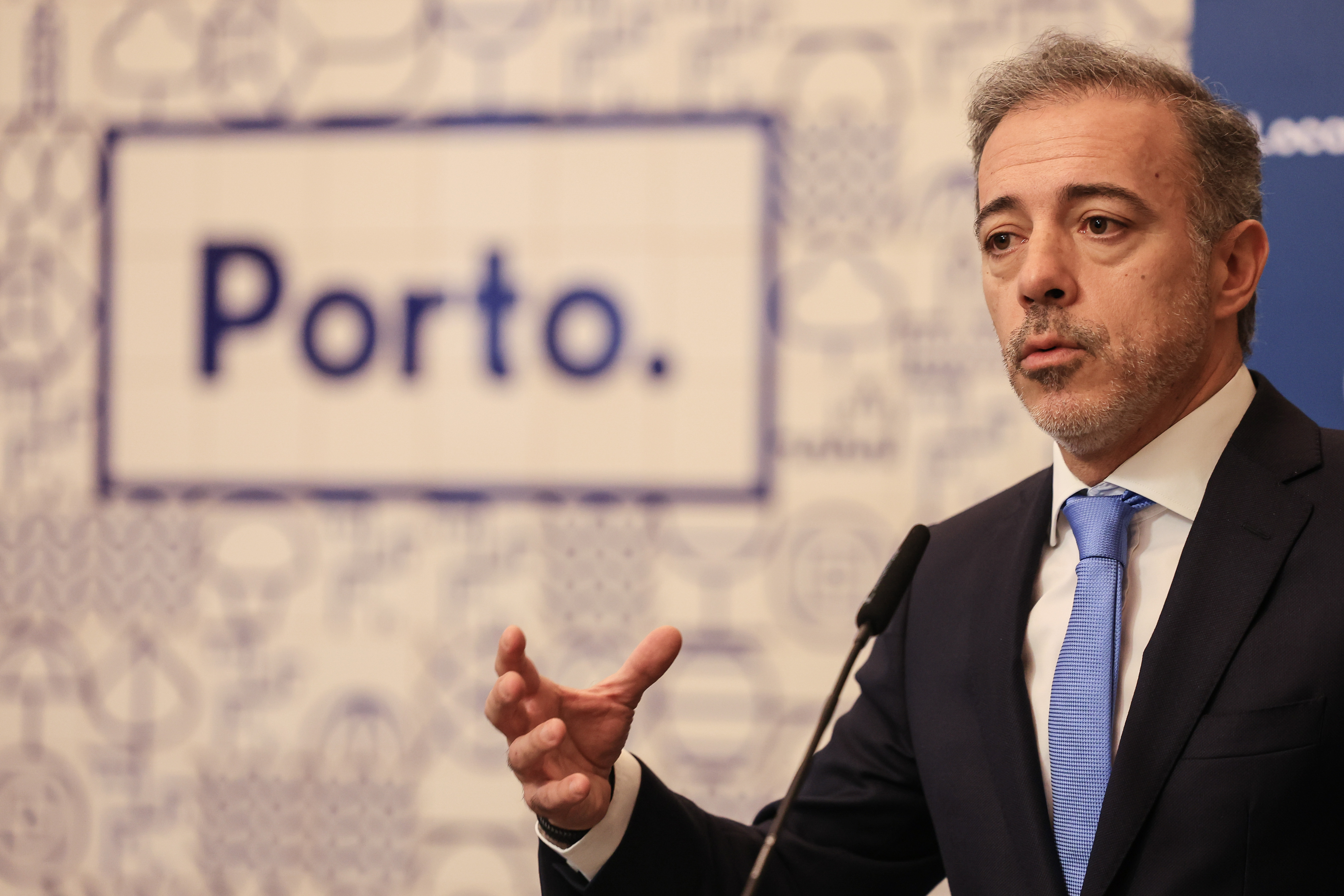 "Tem havido uma potencial interferência da Justiça na vida política nacional"