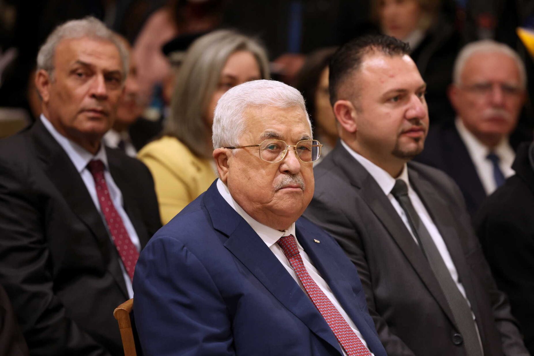 Mahmoud Abbas nomeia conselheiro próximo como vice-presidente da Organização para a Libertação da Palestina