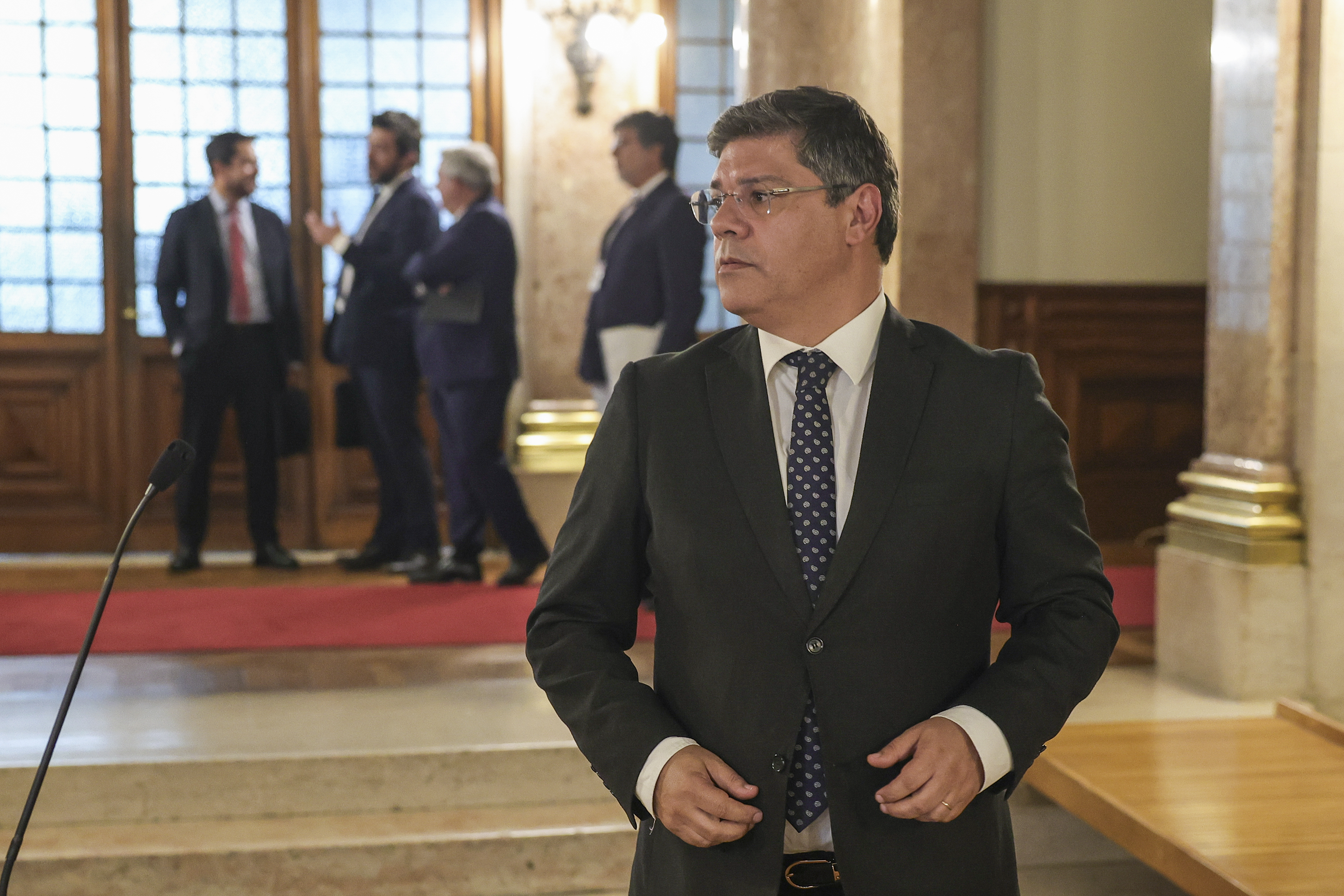 PS disponível nas leis de estrangeiros e nacionalidade diz que Governo tem que escolher