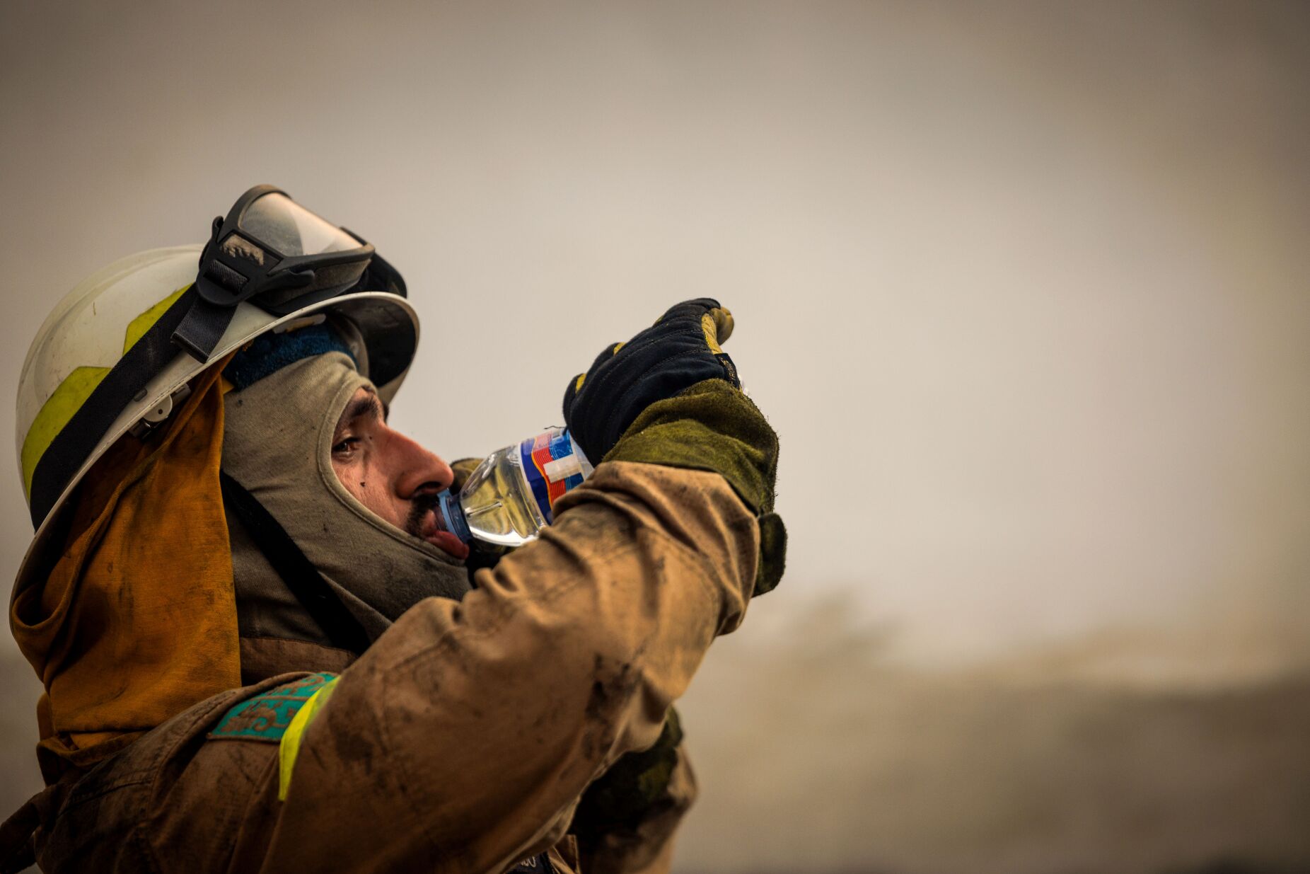 Incêndio em Sabrosa mais "controlado", mas "risco mantém-se". Mais de 200 operacionais combatem chamas