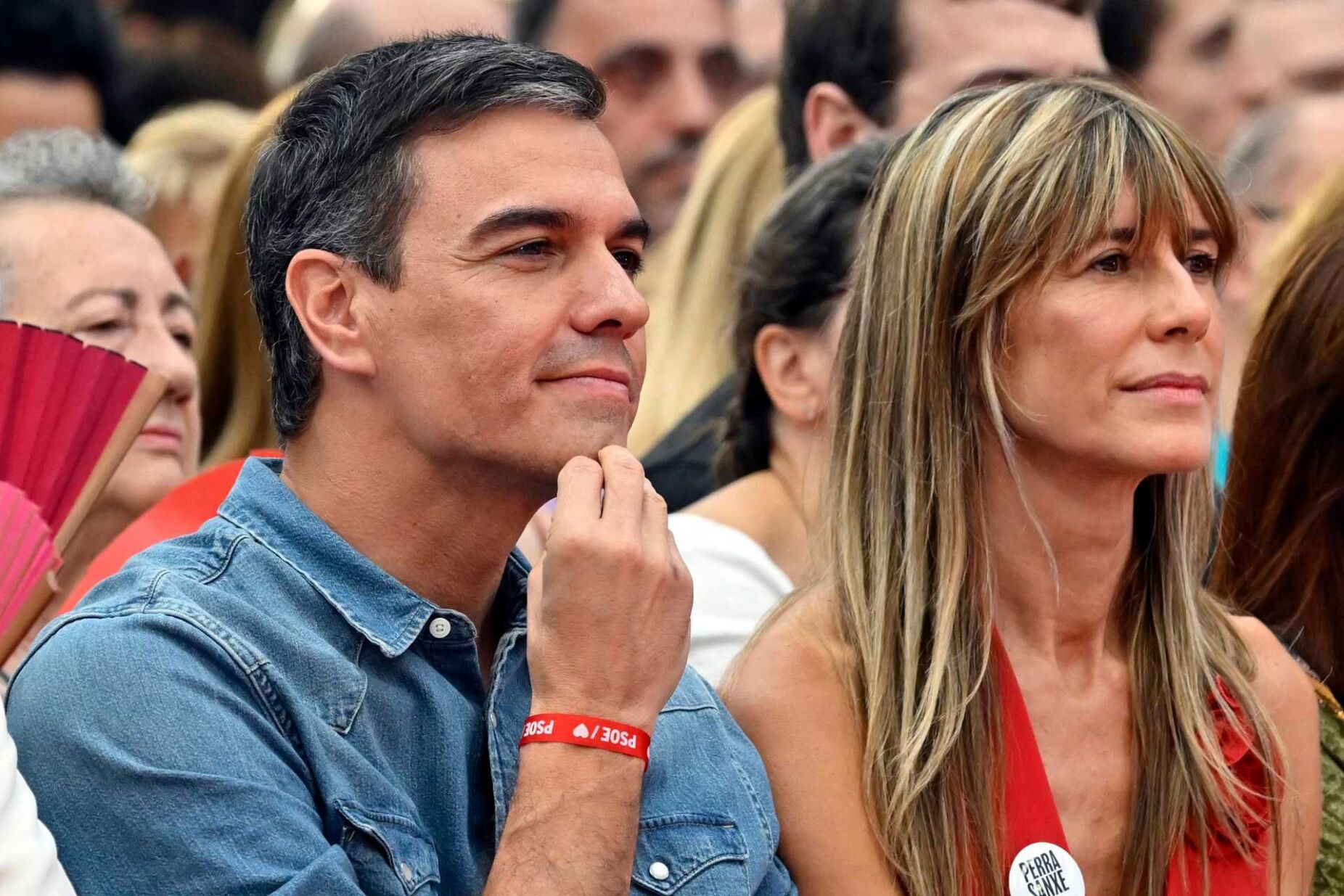 Mulher de Pedro Sánchez ouvida em tribunal em caso de tráfico de influências