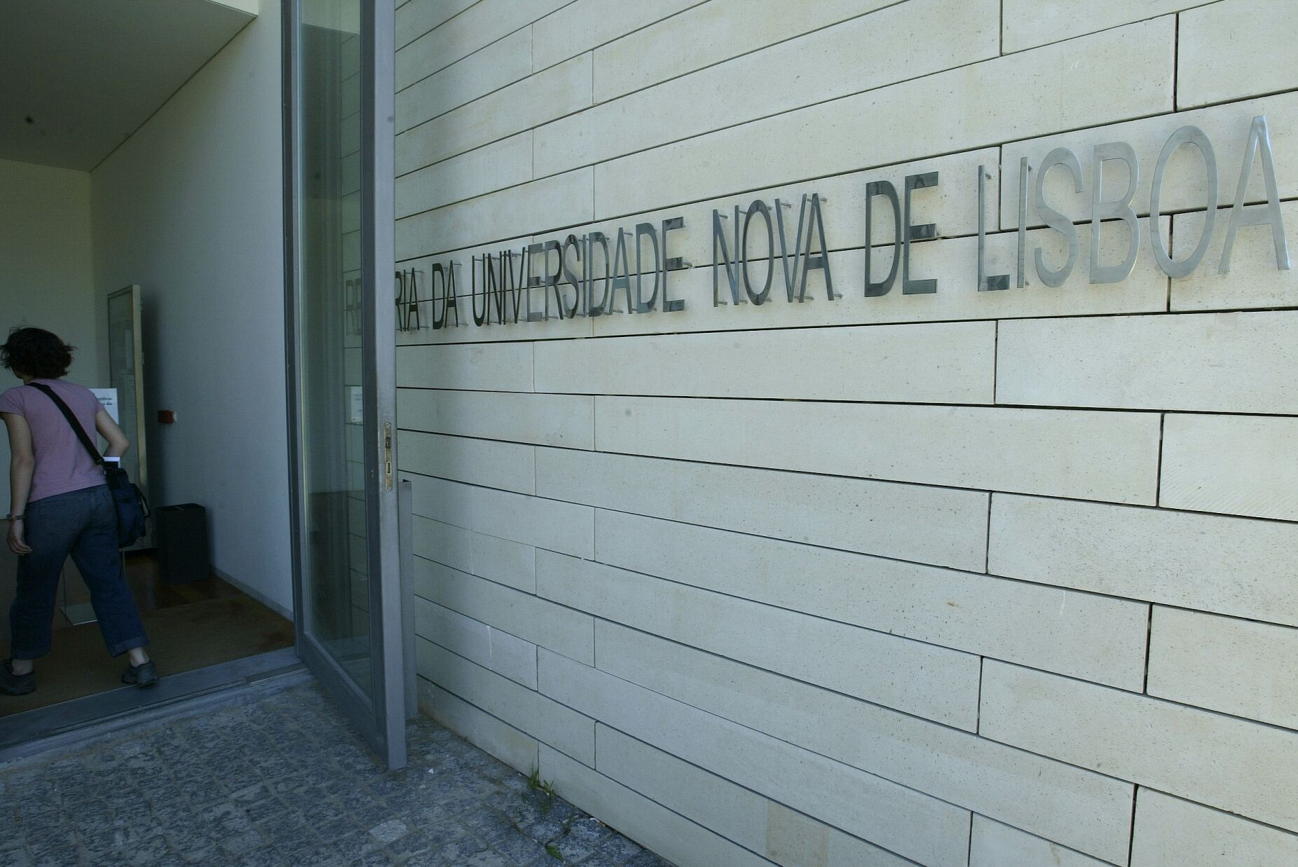 "Oportunidade extraordinária." Universidade Nova lança bolsa de 2,7 milhões de euros para apoiar jornalismo de investigação