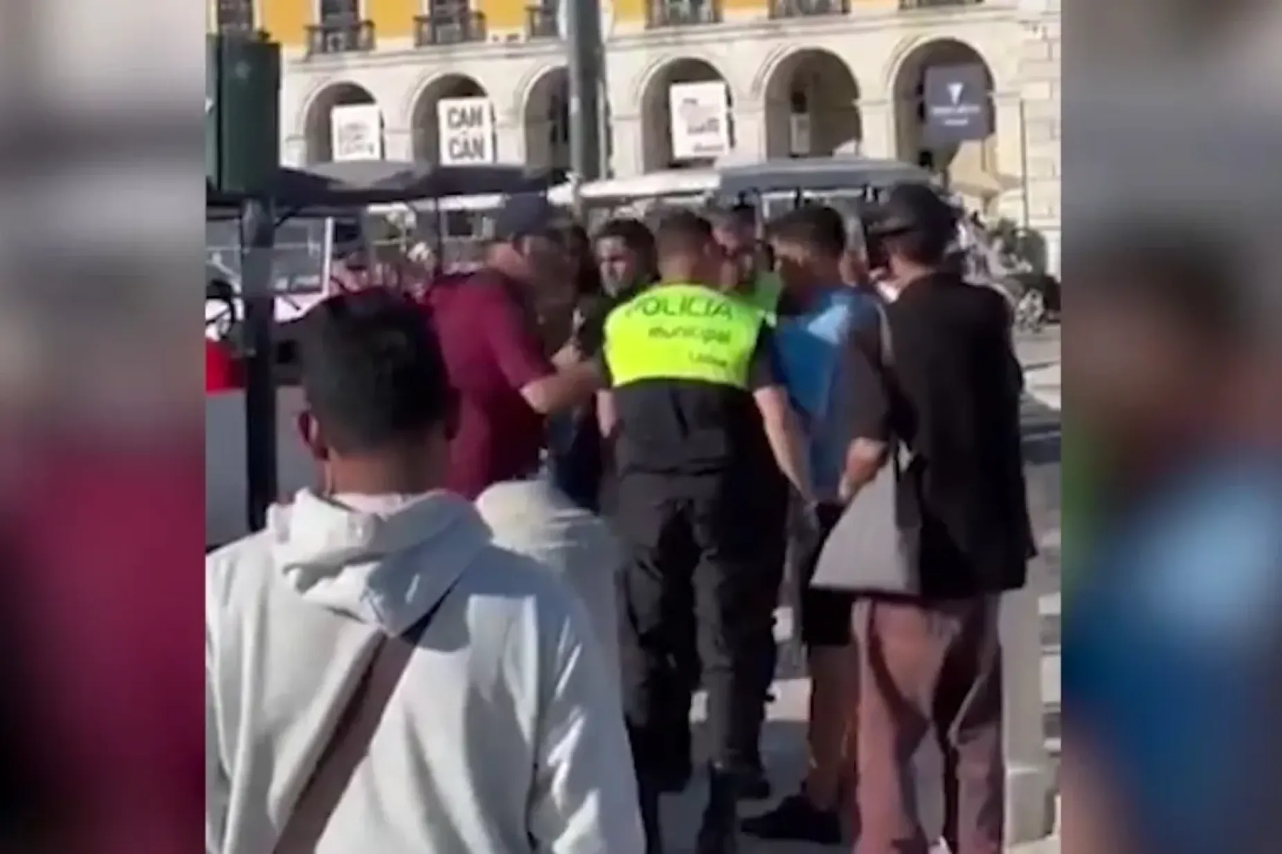 Ministra abre processo disciplinar a polícia que agrediu condutor de tuk-tuk em Lisboa