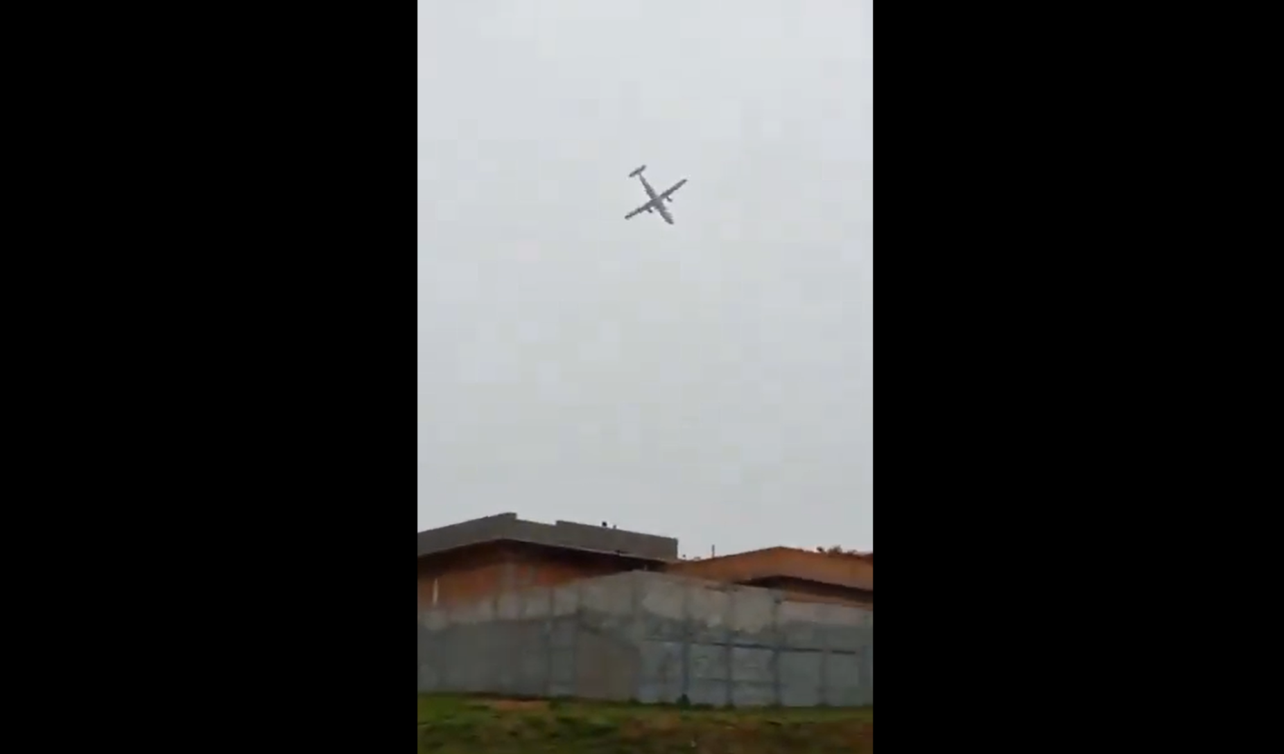 Vídeo: avião com 61 pessoas a bordo cai no estado de São Paulo. Não há sobreviventes