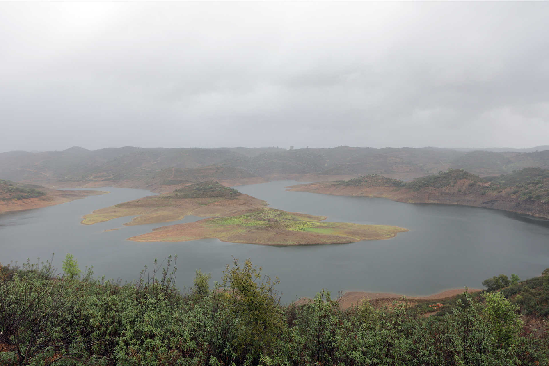 Unprecedented Rainfall Boosts Algarve Reservoirs: A 20-Year High in Water Levels