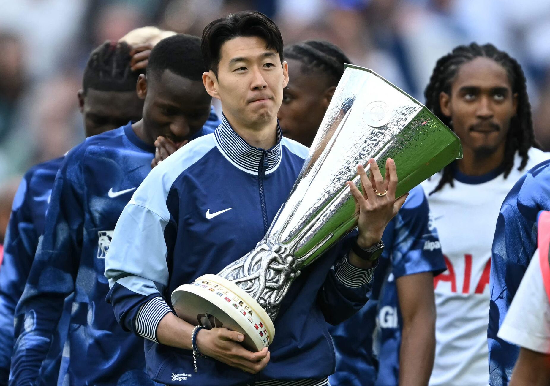 "Decisão mais difícil de toda a minha carreira." Son Heung-min deixa Tottenham ao fim de dez anos