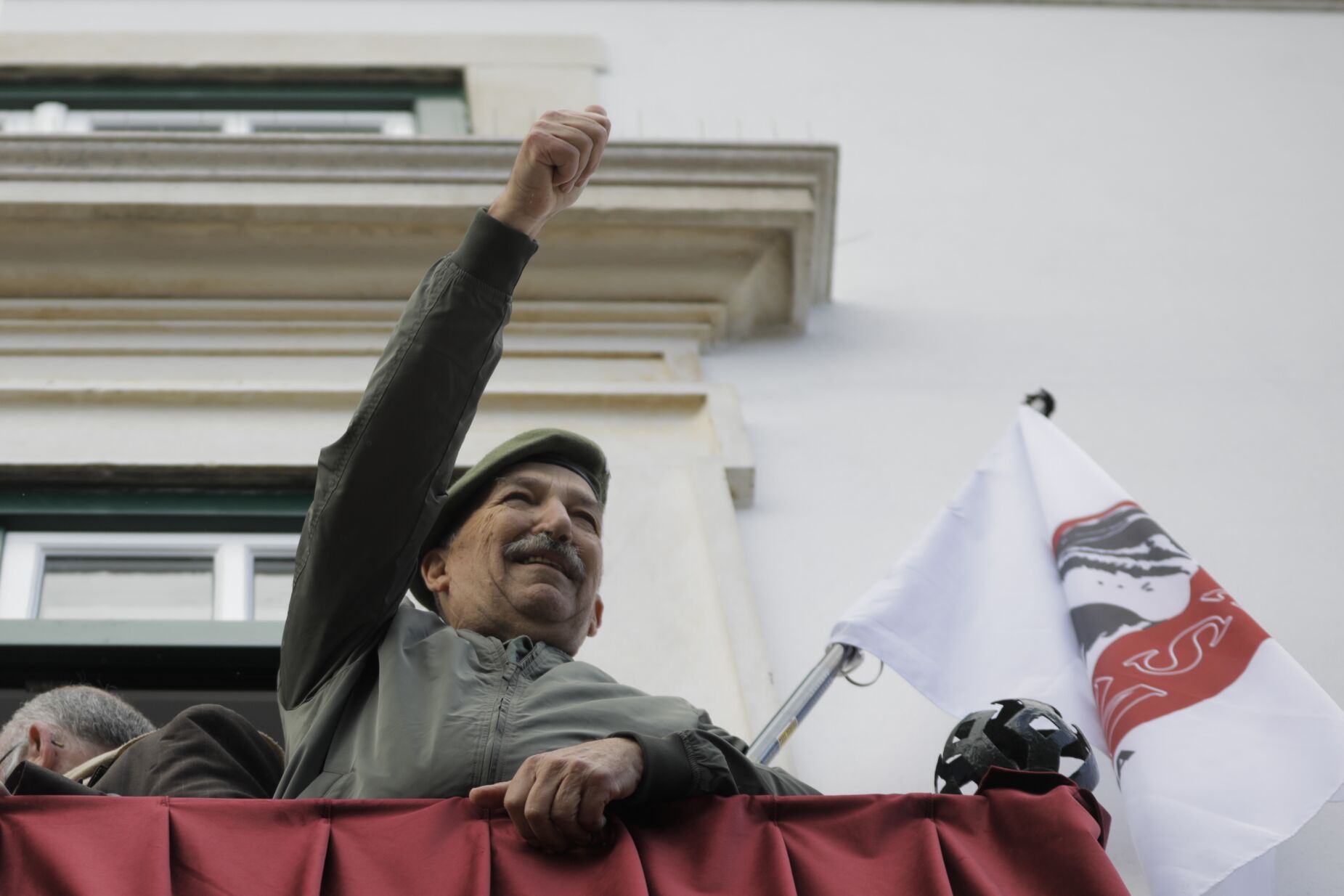 Cinquenta anos depois, Santarém celebra os heróis do 25 de Abril com chegada da coluna militar