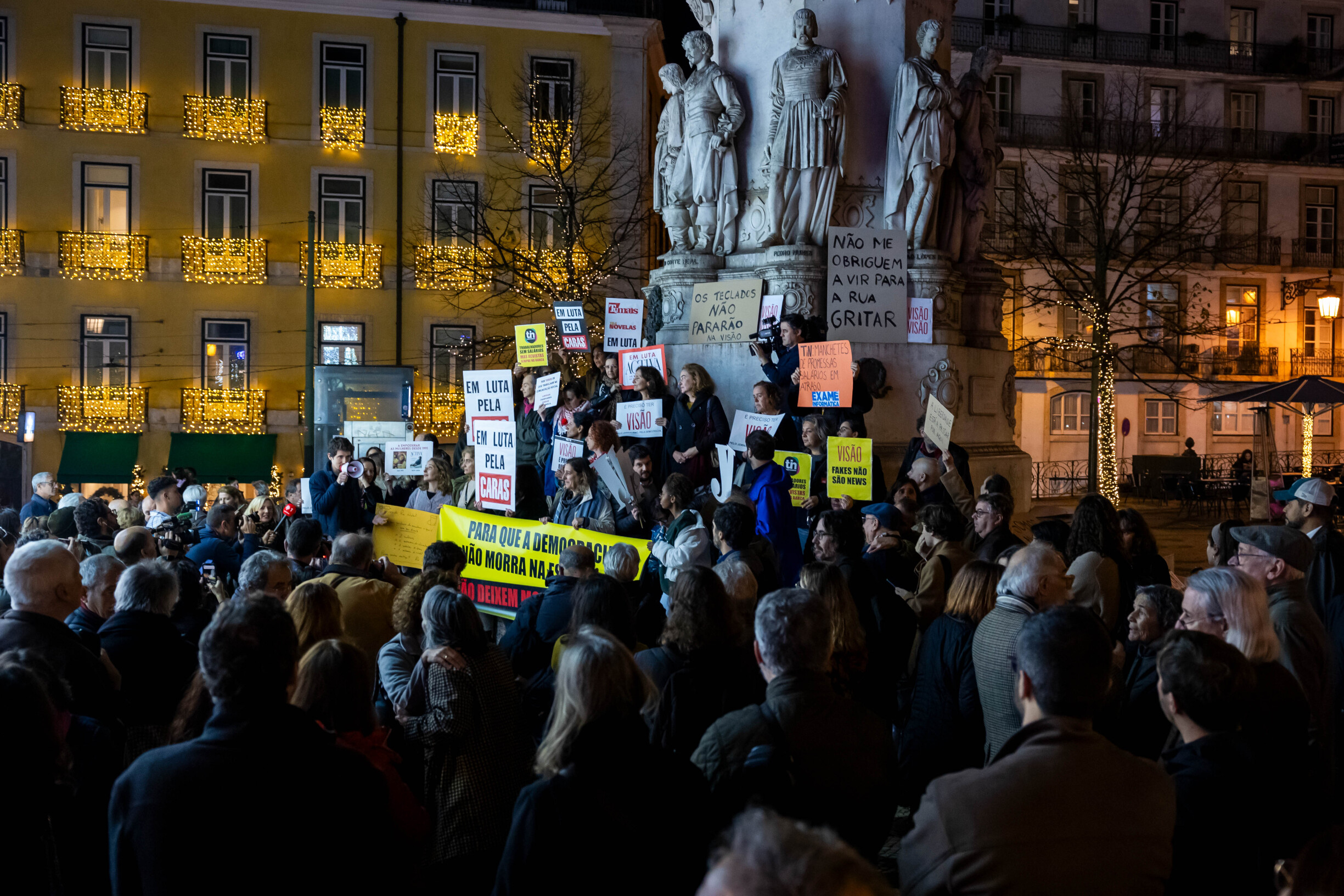 Workers Rally in Lisbon: Trust in News Faces Insolvency and Wage Delays