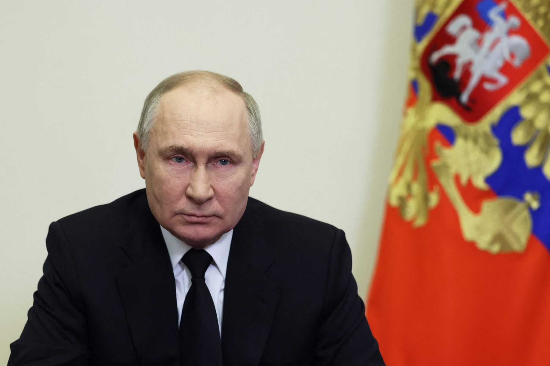 Putin felicita vitória de Trump e está disponível para o diálogo: "Estou pronto"