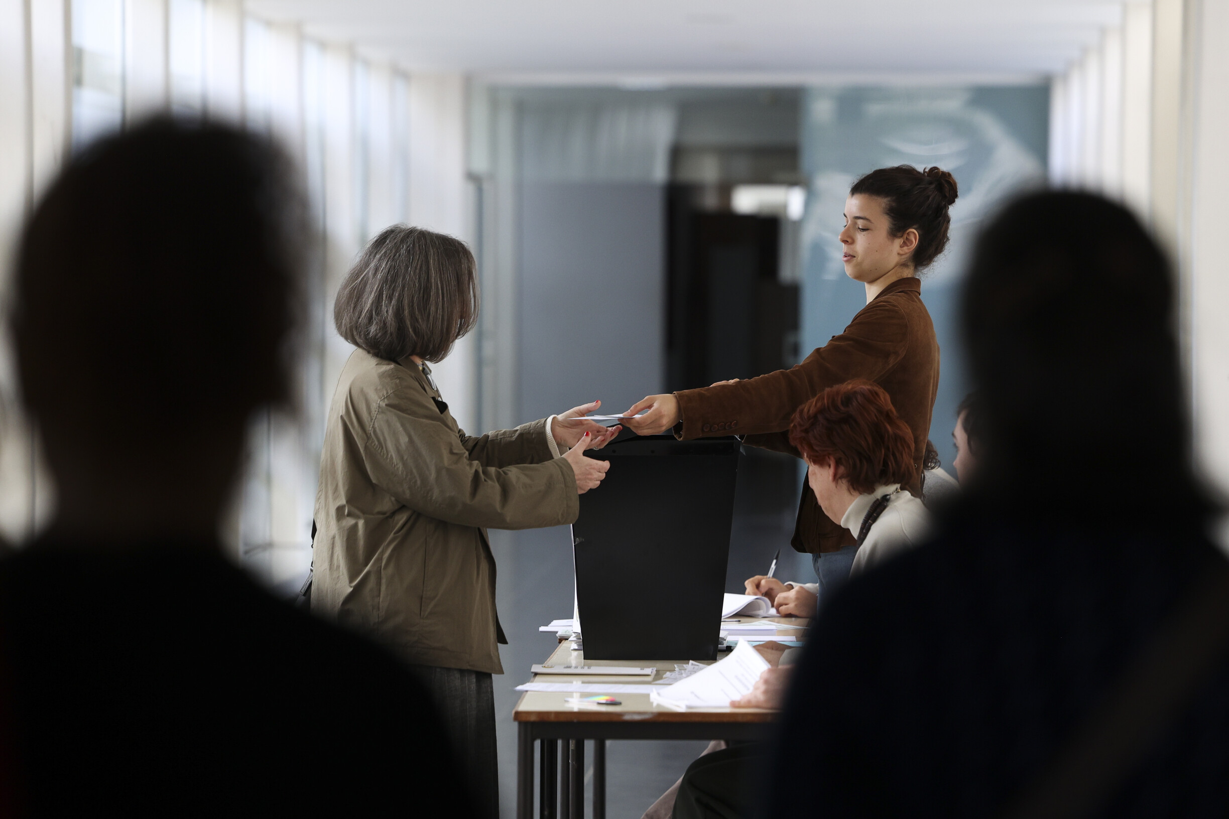 Lisbon Sees 26% Voter Turnout: Socialists Criticize, Montenegro Praises Alliance with IL