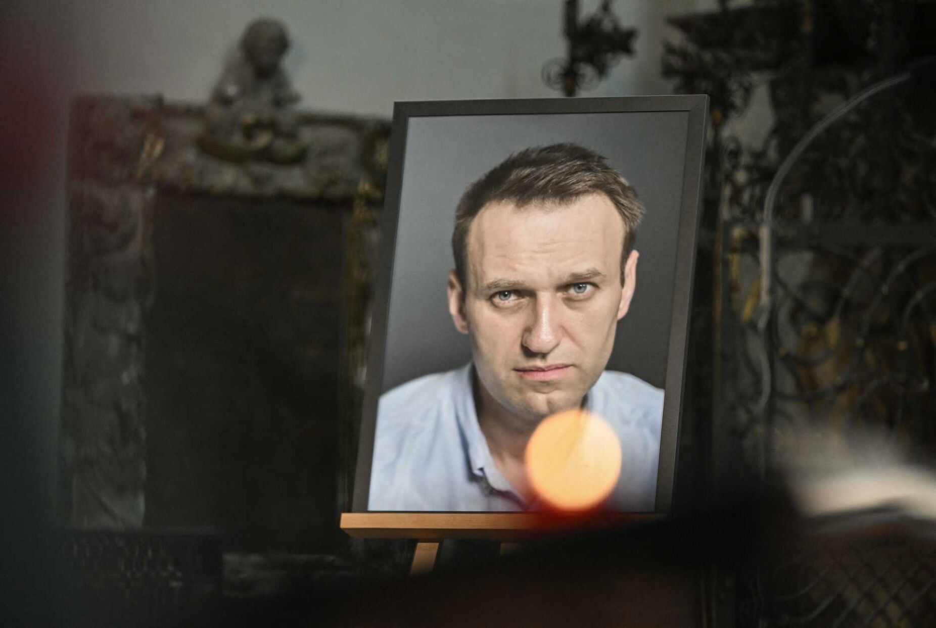 Chernobyl, carreira política e um "popstar" na prisão. Autobiografia “intimista” de Navalny chega às livrarias