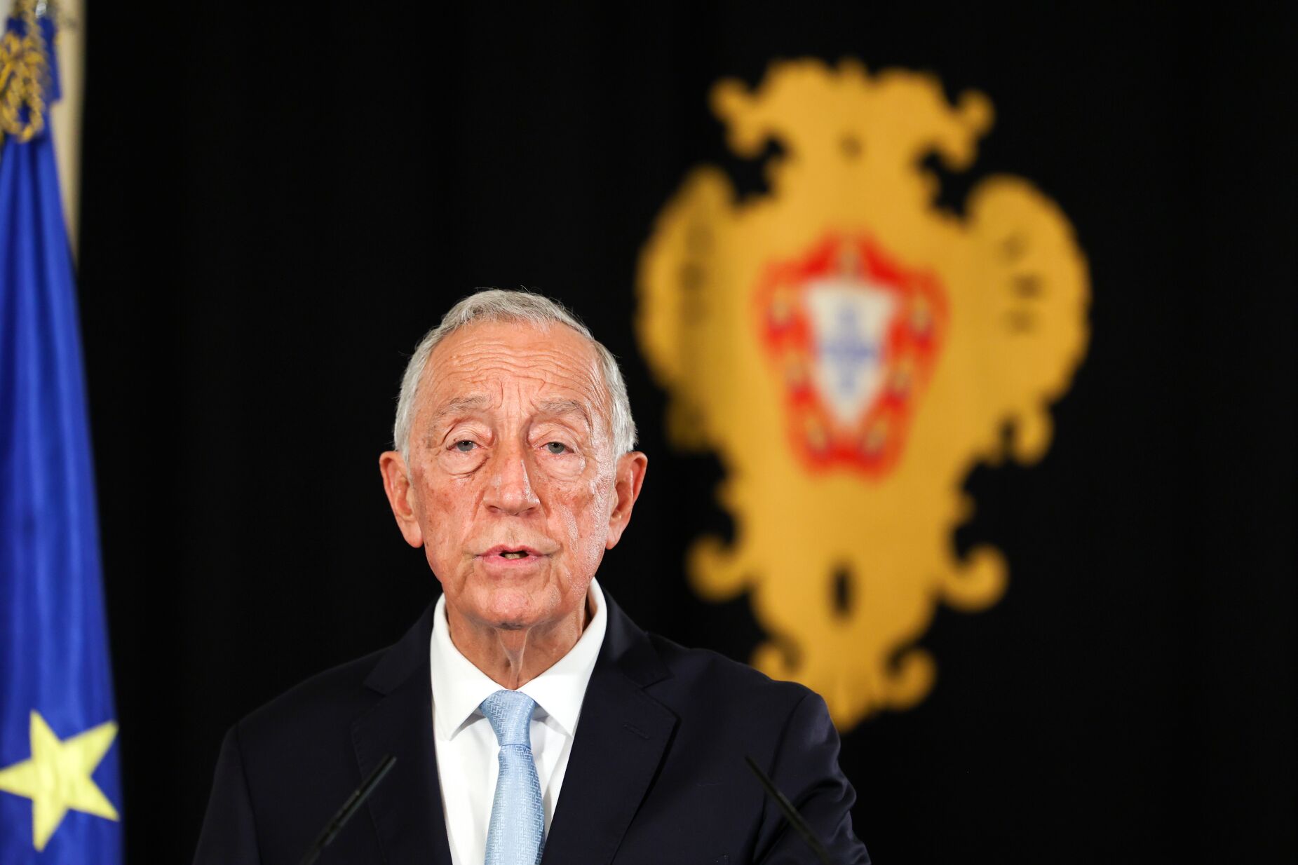Preocupado com "o que se passa lá fora", Marcelo diz que "é nestes tempos que importa mais votar"