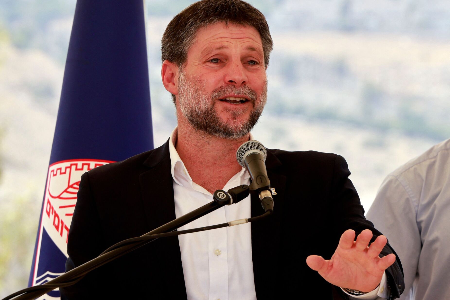 Ministro israelita defende anexação de grande parte da Cisjordânia, estabelecendo uma "clara maioria judaica"