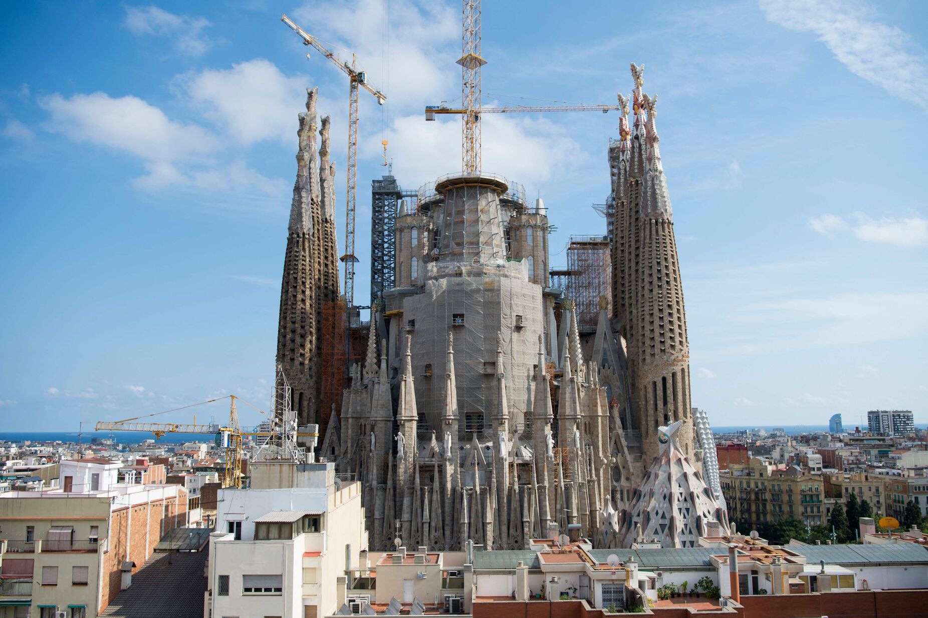 Papa abre caminho à beatificação do espanhol Antoní Gaudí, o "arquiteto de Deus"