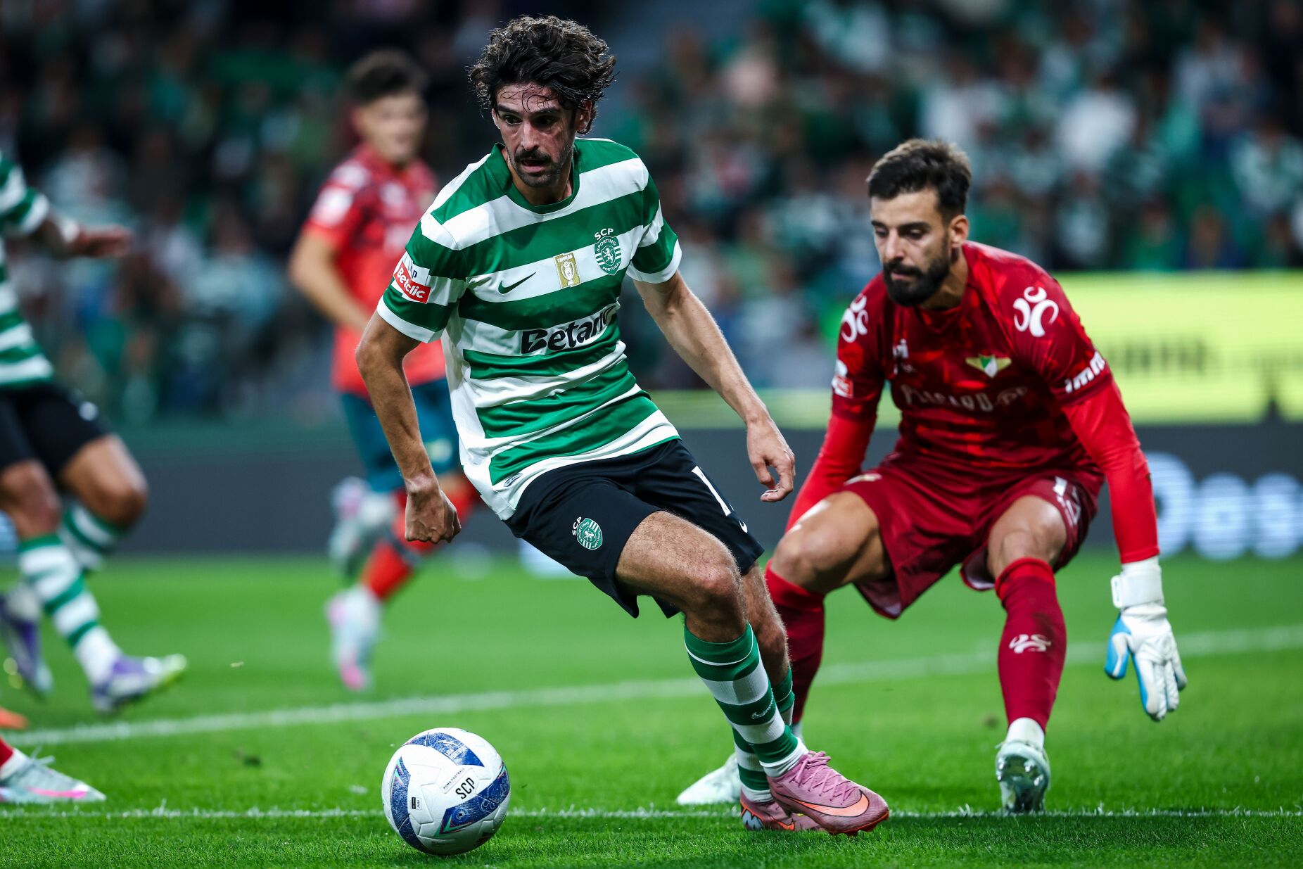 Penáltis deram aquilo que André Ferreira adiou, mas Sporting não ficou por aqui. Veja os golos