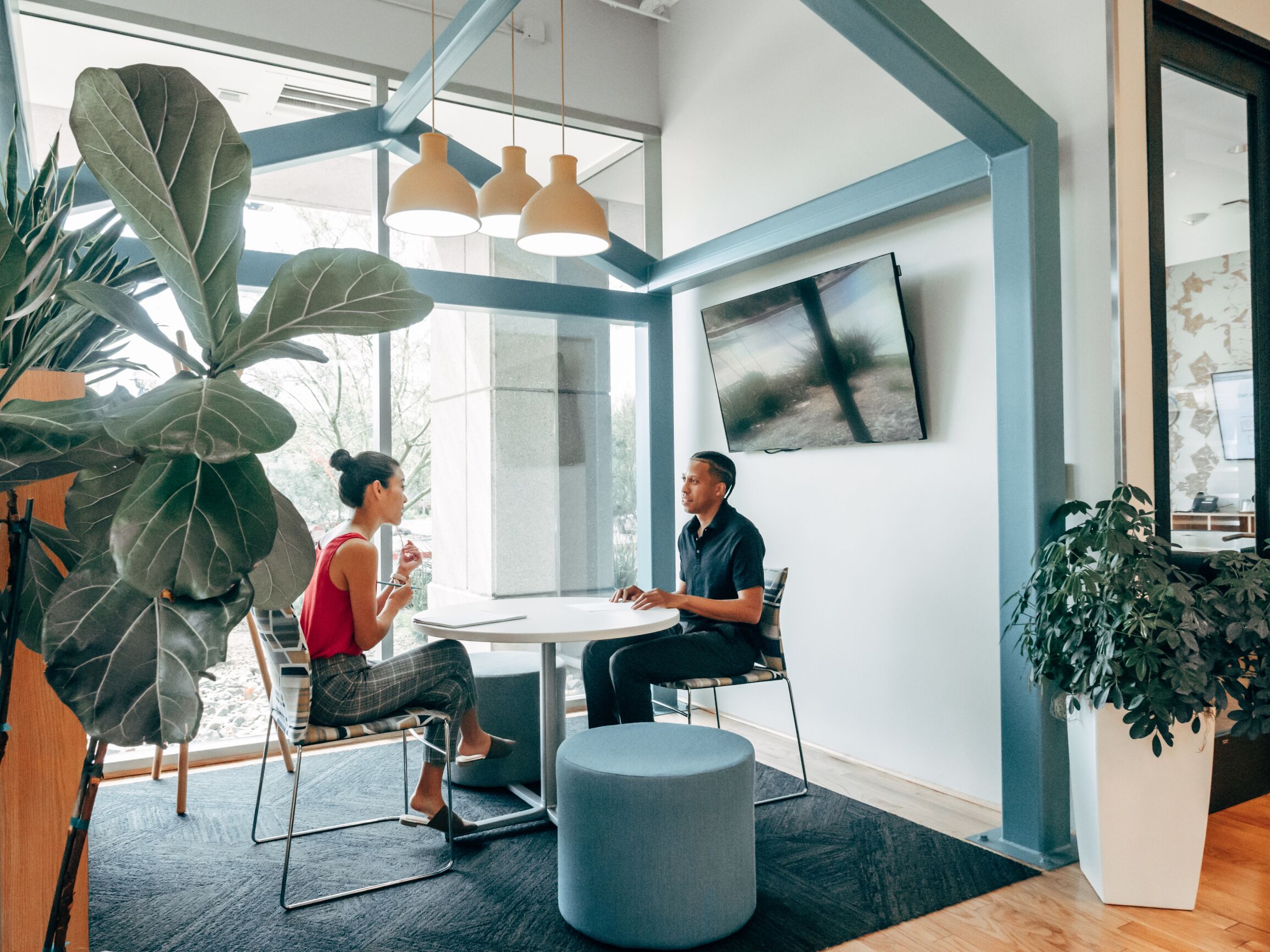 Como se vestir para uma entrevista de emprego sem fugir ao seu estilo