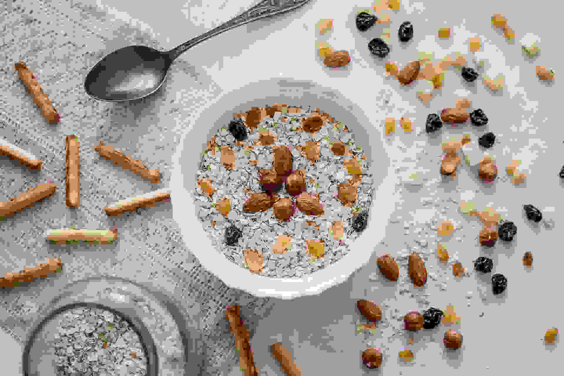 Esta receita de aveia com abóbora é o pequeno-almoço ideal para o tempo frio