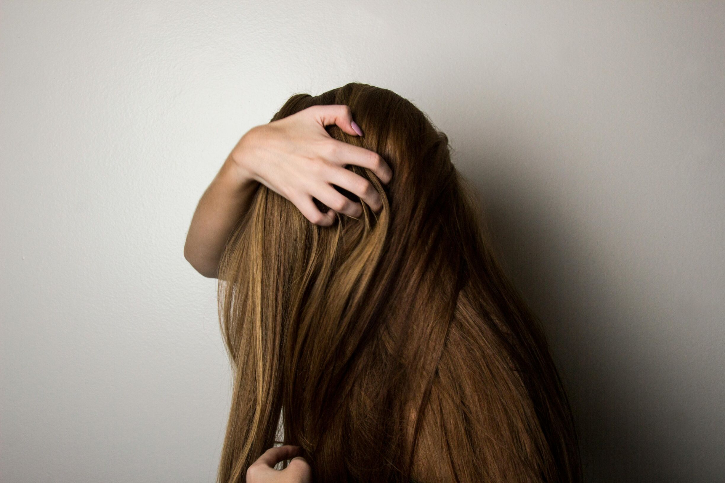 Queda de cabelo na menopausa: motivos e solu&ccedil;&otilde;es