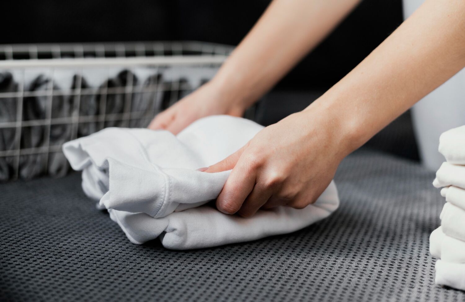 Como tirar pelos dos animais da roupa sem esfor&ccedil;o