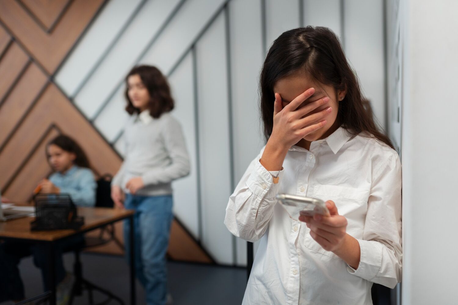 6,1% dos jovens dos 11 aos 18 anos foram v&iacute;timas de cyberbullying em Portugal