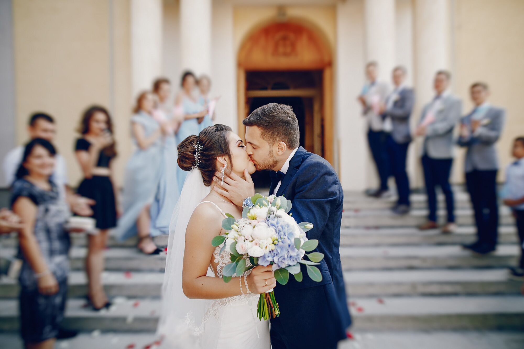 Vai a um casamento? Eis as regras de etiqueta que deve ter em conta